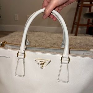 Prada | Large Galleria Saffiano Leather Handle Bag - White *AUTHENTIC*